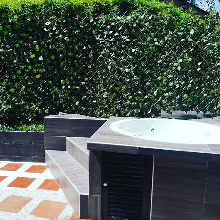 Hostal Spa Casa De Piedra Con Jacuzzi Santa Rosa de Cabal Esterno foto