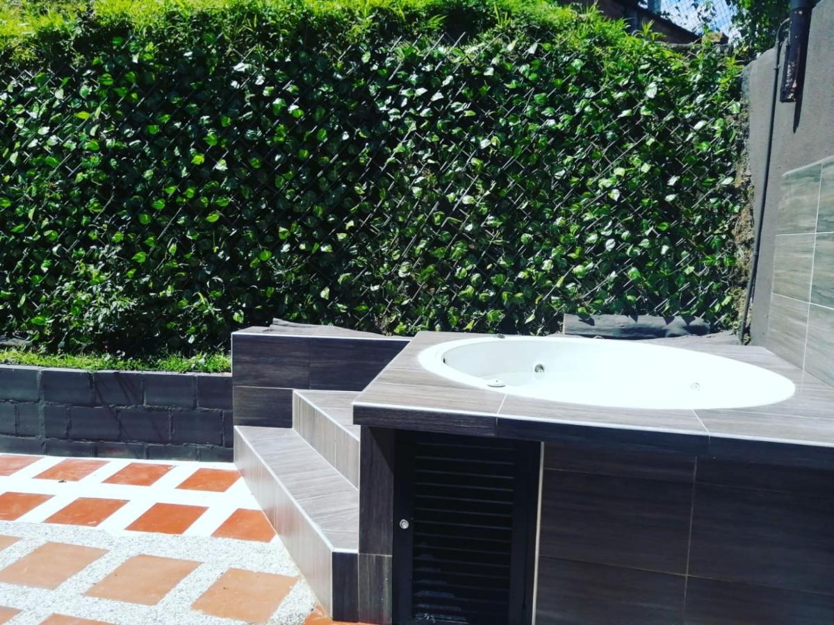 Hostal Spa Casa De Piedra Con Jacuzzi Santa Rosa de Cabal Esterno foto
