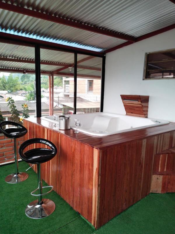 Hostal Spa Casa De Piedra Con Jacuzzi Santa Rosa de Cabal Esterno foto